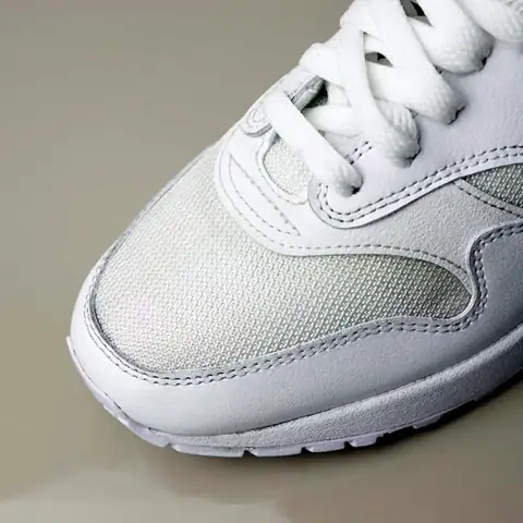 Nike Air Max 1 après nettoyage