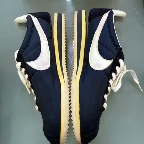 Nike Cortez avant rénovation
