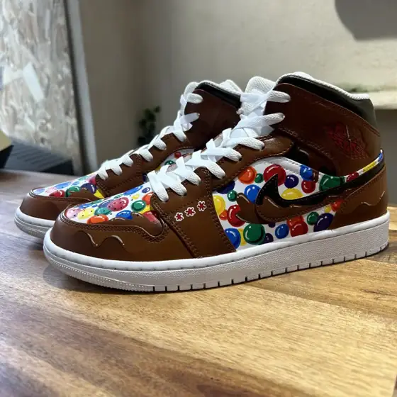 Air Jordan 1 Mid personnalisée à la main : bonbons & chocolat